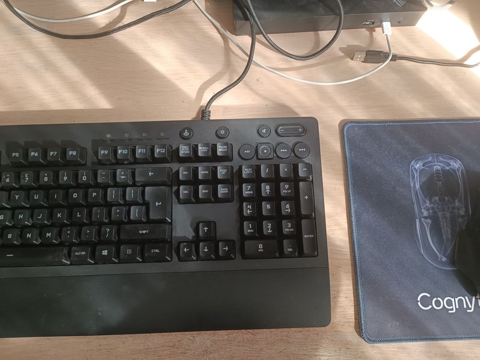 Клавиатура logitech g213
