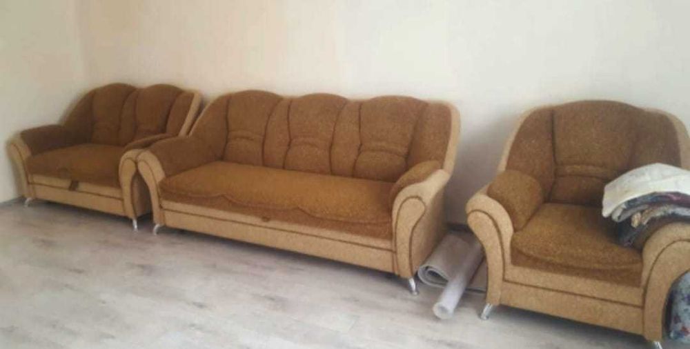 Продам диван тройку