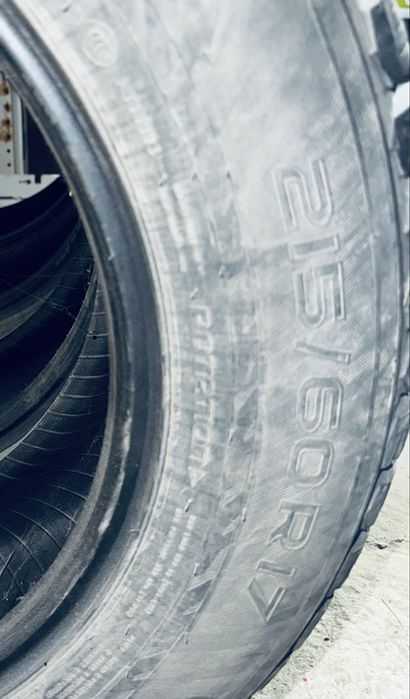 Продам б/у зимние шины 215/60R17