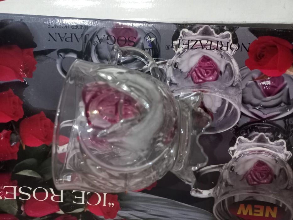 Продается посуда набором.