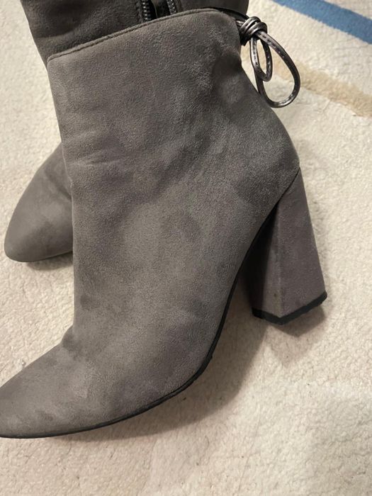 Ботильоны из замши