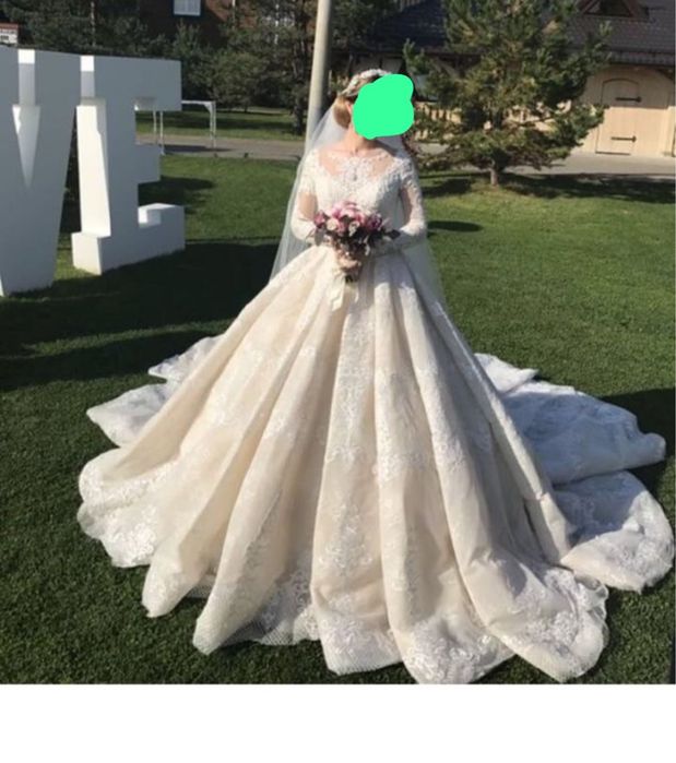 Продам срочно свадебное платье