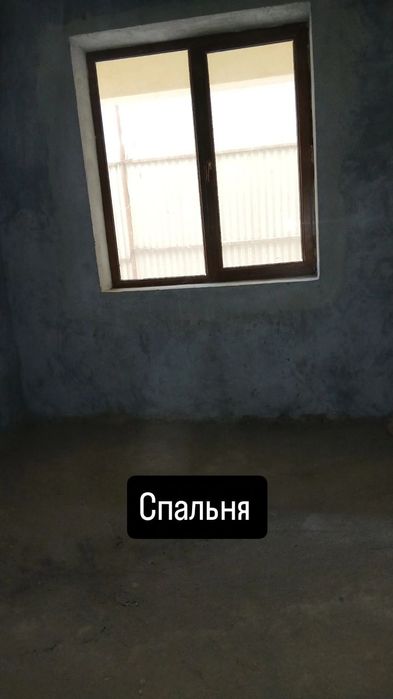 Срочно  продаётся  рудакий кучасида Кадастри бор  1 этаж новостррйка