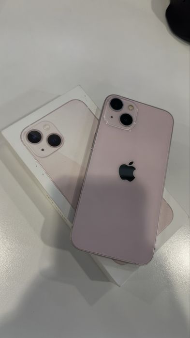 Продам iPhone 13