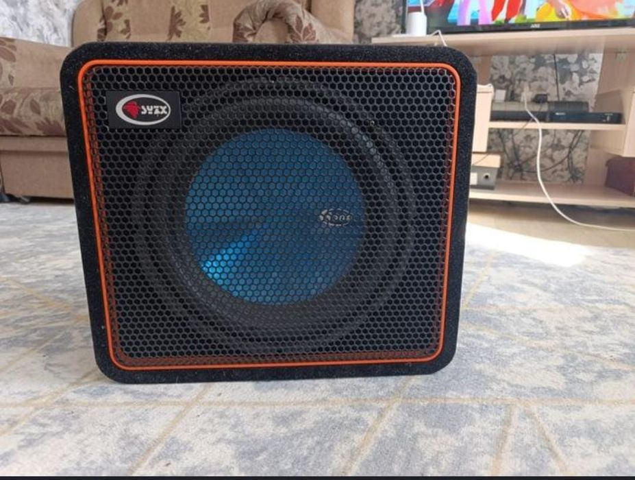 Продам сабвуфер, состояние новое