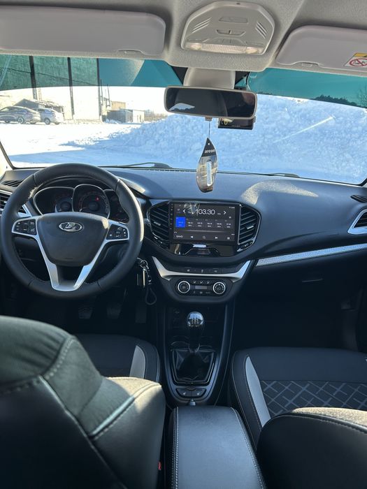 Продам Ладу Весту СВ Кросс