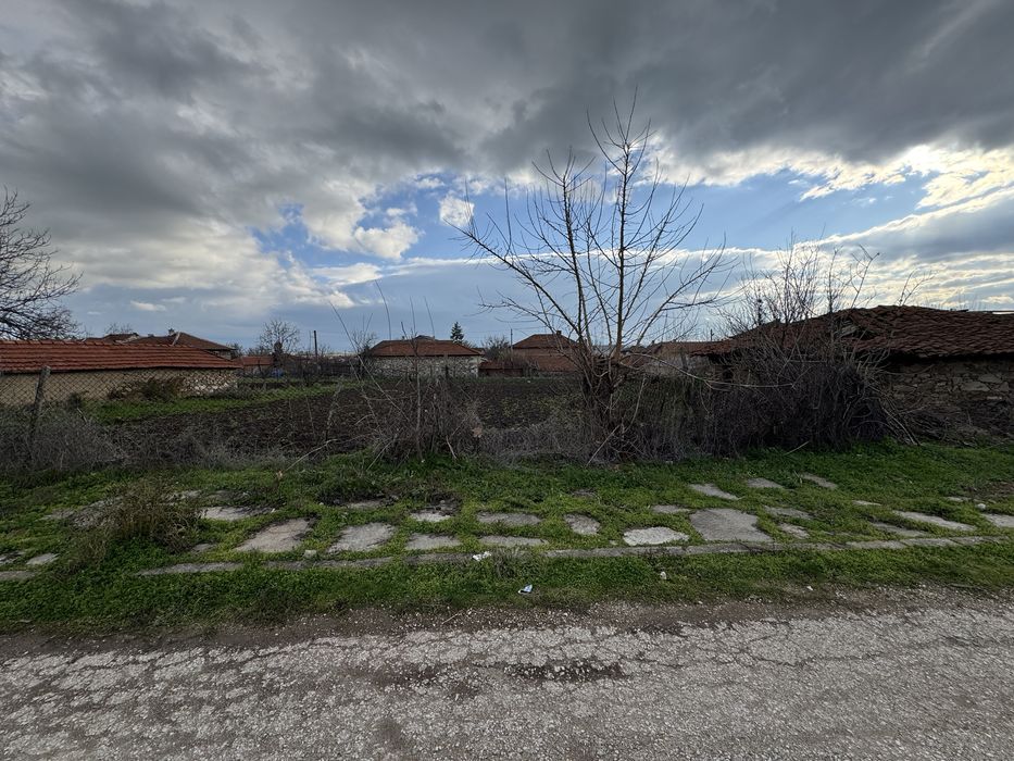 Продава се Парцел в с. Малево, Област Хасково - 1000 кв.м за 18 €/кв.м - Снимка #1