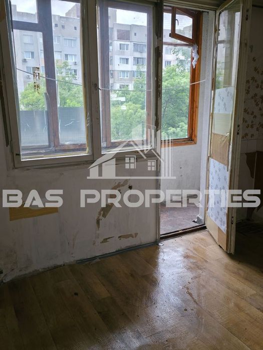 1-стаен в София-Света Троица площ 48