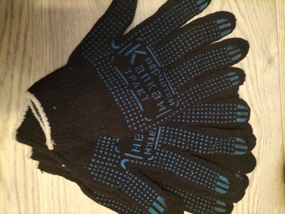 Продам перчатки рабочие,резиновые, варежки/галицы,