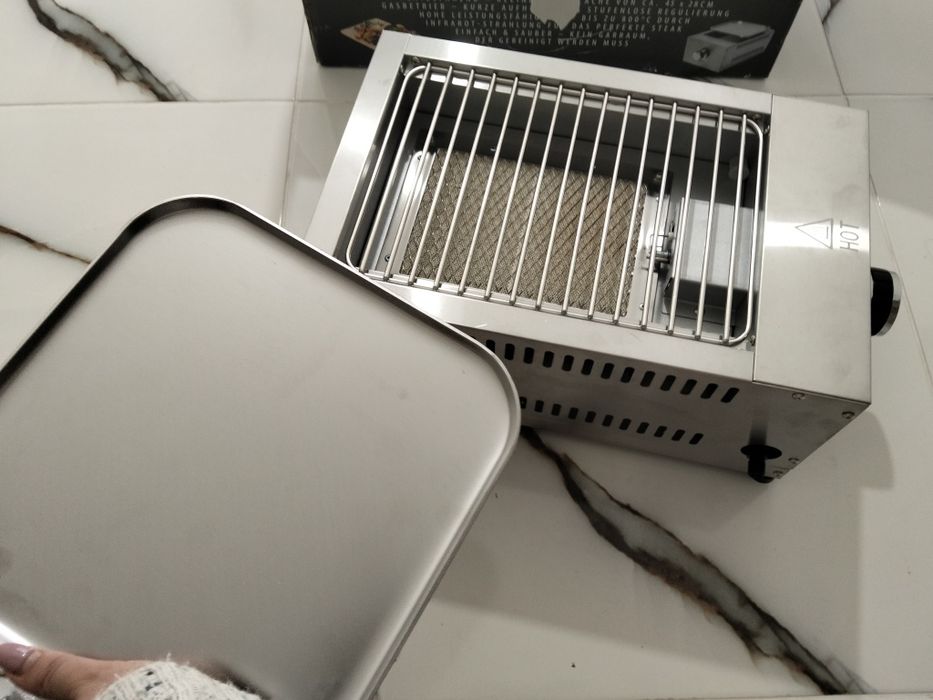 Grătar pe gaz și plita portabil