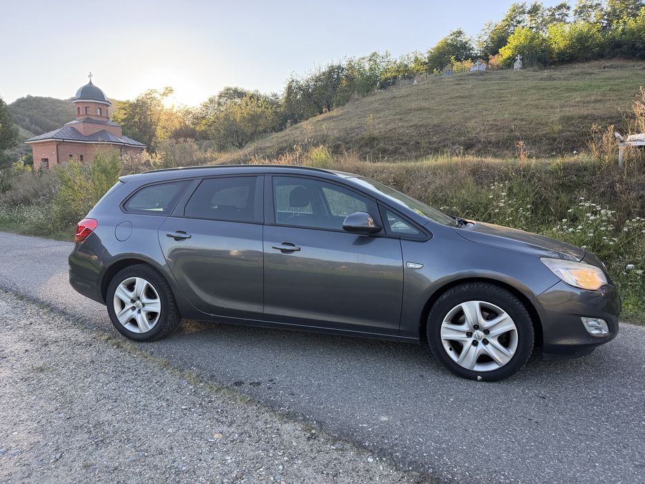 OPEL Astra 2011 — imagine 4