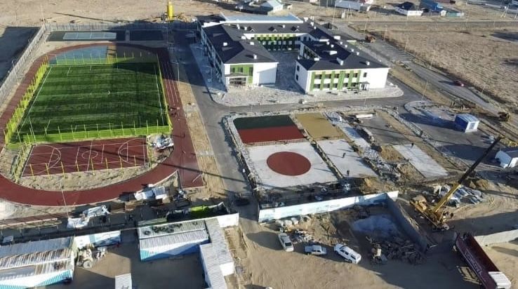 Укладка искусственного газона