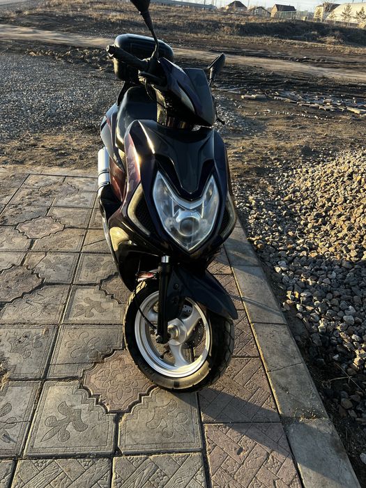 Продам  скутер 150 куб