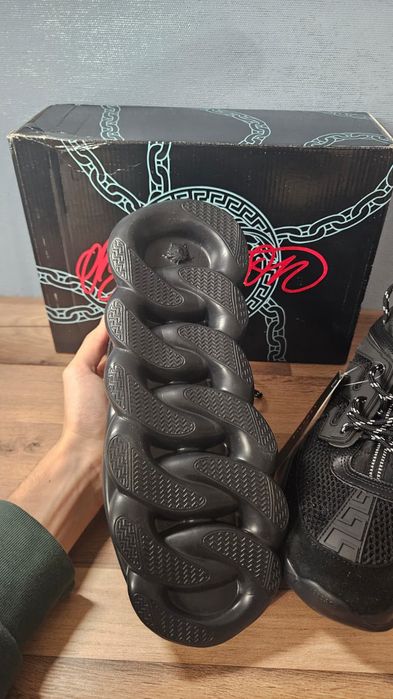 Versace Chain Reaction