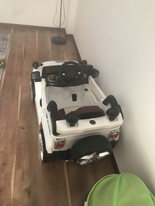 Машина на аккумуляторе