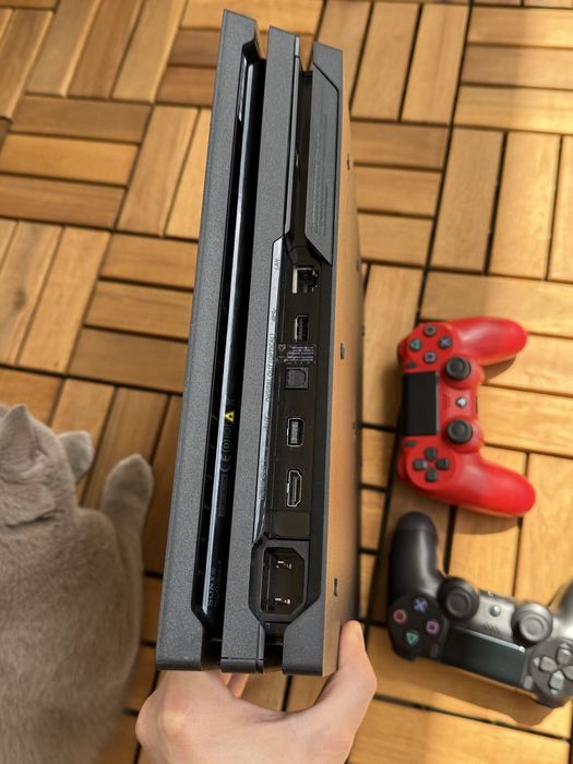 PlayStation 4 PRO 1TB