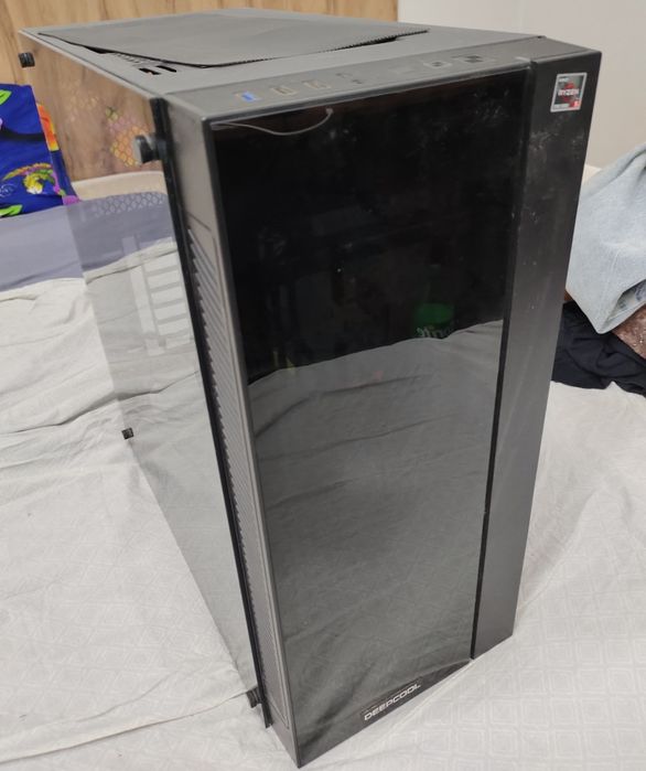 Продам корпус Deepcool ATX Glass