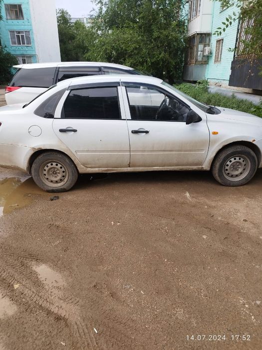 Продам машину лада гранта