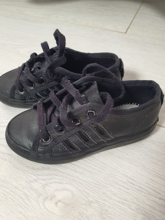 Adidasi Adidas marime 29