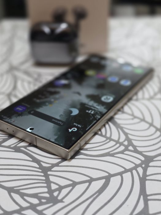 Samsung Galaxy S24 ULTRA ПОДАРЪК