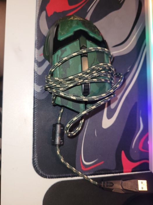 Mouse verde funcțional cu cablu