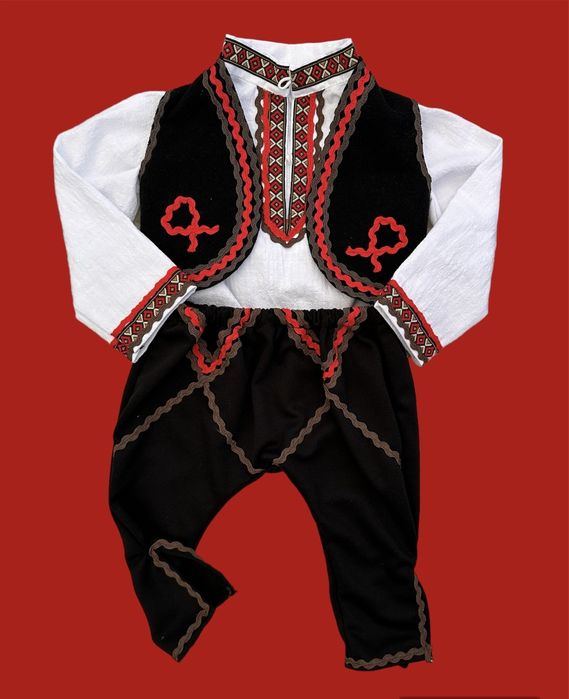 Народна носия за празник