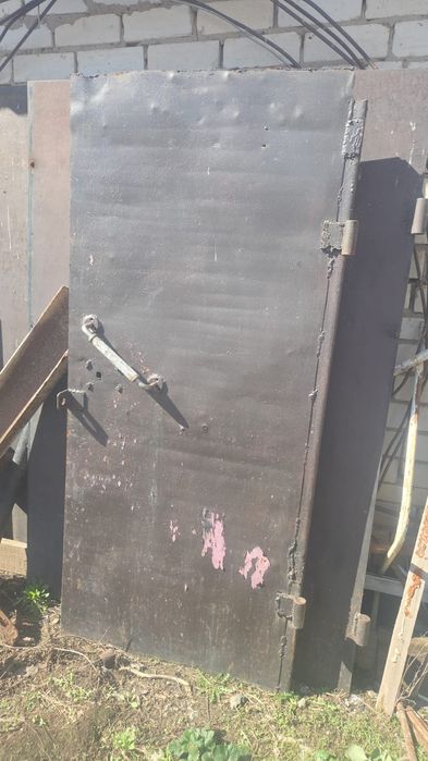 Ворота с дверью для гаража