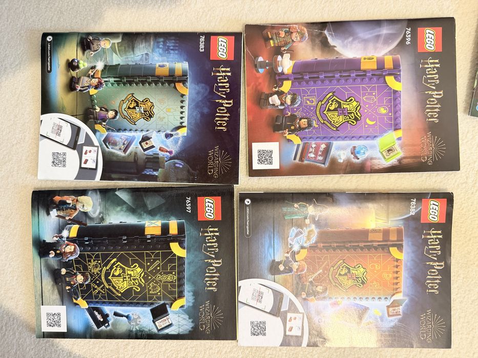 LEGO® Harry Potter™ - Moment Hogwarts™: carti Harry Potter