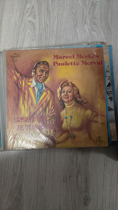 Colecție tot 15 discuri vinil + cutie