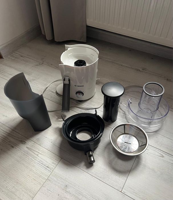 Storcător de fructe Bosch