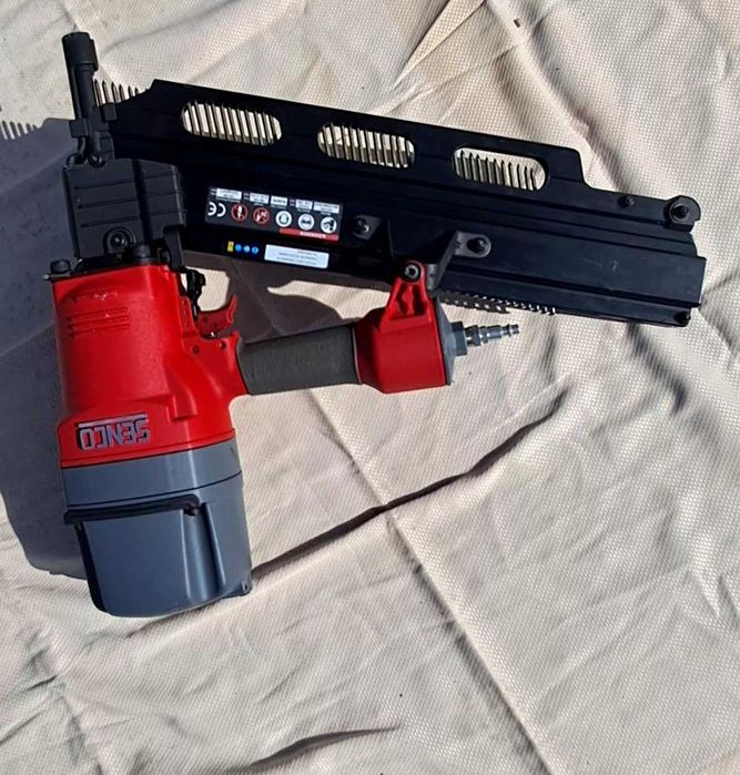 Продавам пневматичен такер SENCO SN1302