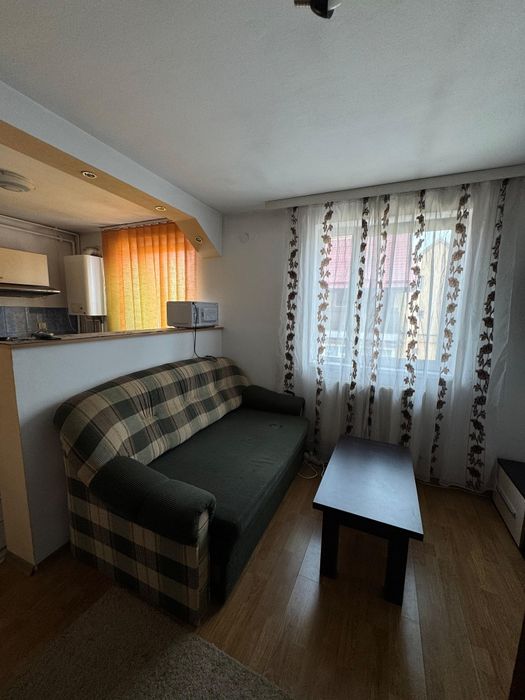 Proprietar închiriez ap 2 camere pe str Semaforului