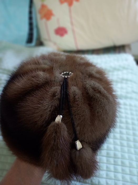 Бас киім, қоңыр түсті