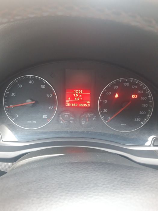 Vand volkswagen golf 5 1.4 mpi