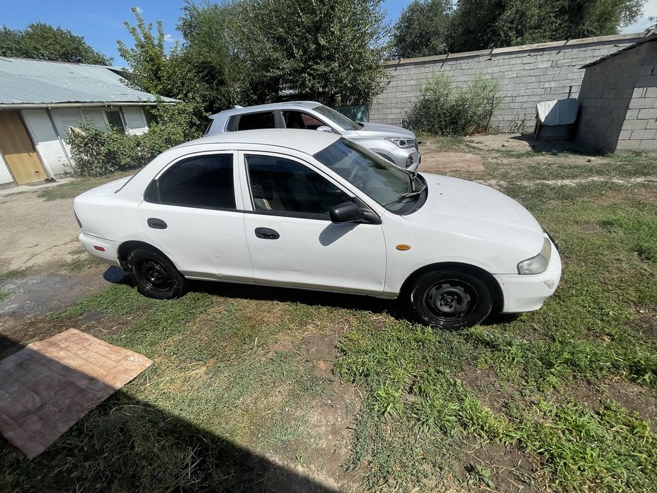 Mazda 323 f 1997