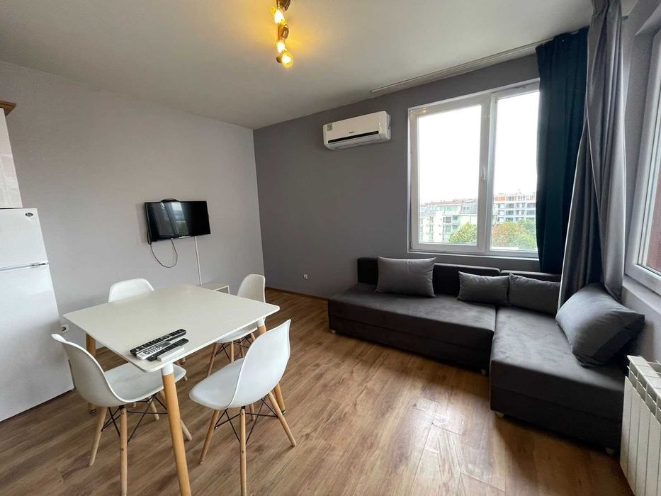 Дава се под наем Двустаен апартамент в София, Студентски град - 68 кв.м за 599 € - Снимка #2