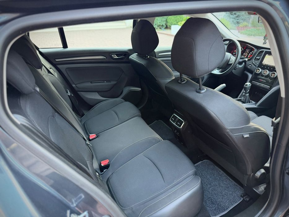 Renault Megane IV Blue Dci 115cp