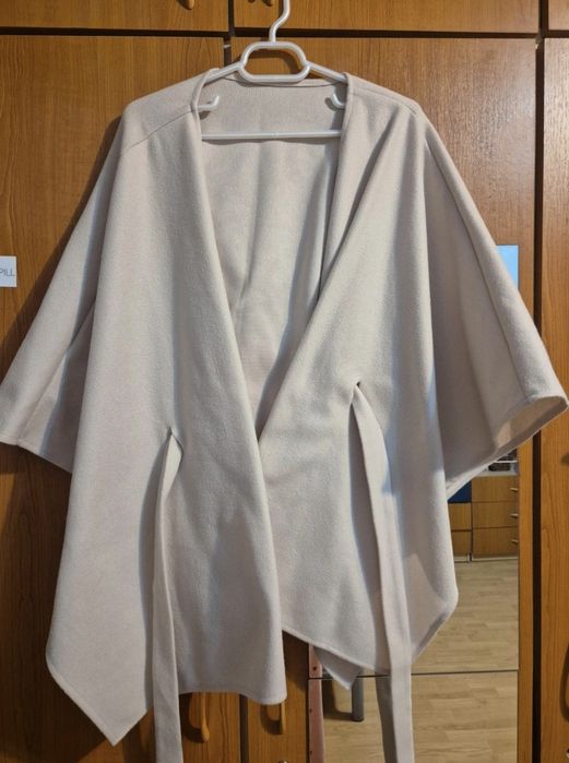 Poncho elegant alb