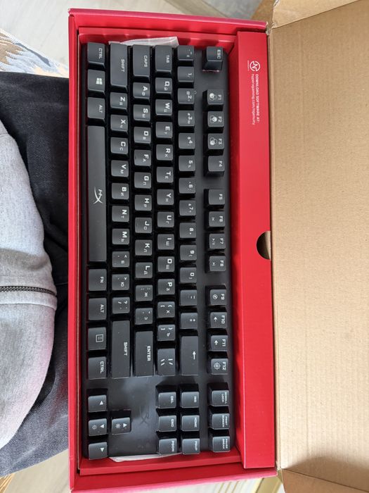 Hyper x клавиатура продам срочно
