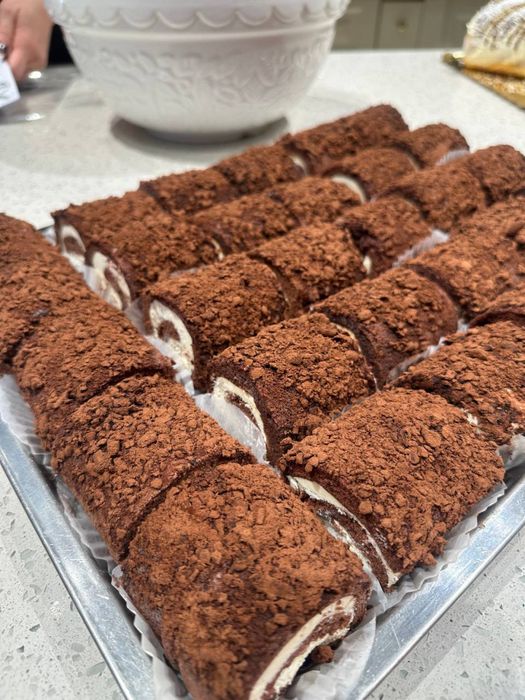 Пеку на заказ разнообразные торты и печеное.готовлю ковурдок и котлеты