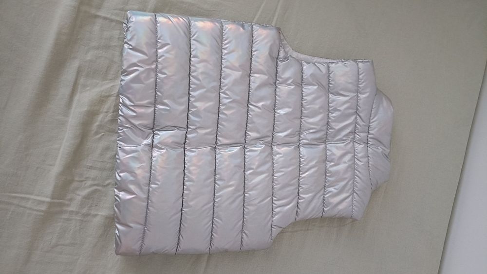 Veste fetiță 6 ani - toate 90 ron