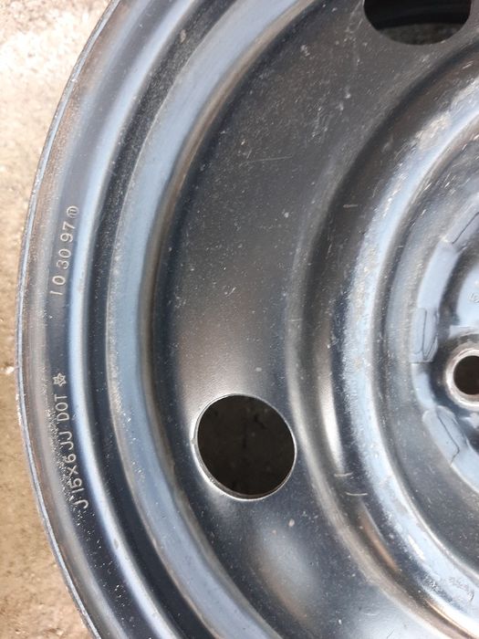 Железеый диск от Субару радиус 15