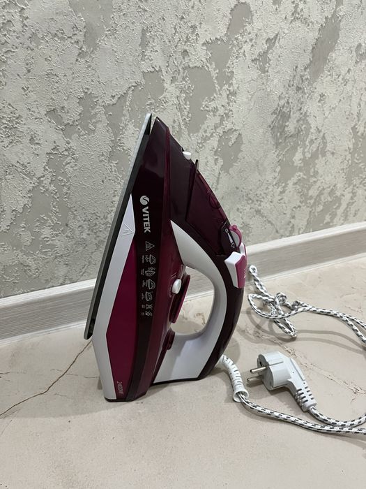 Продам утюг Vitek