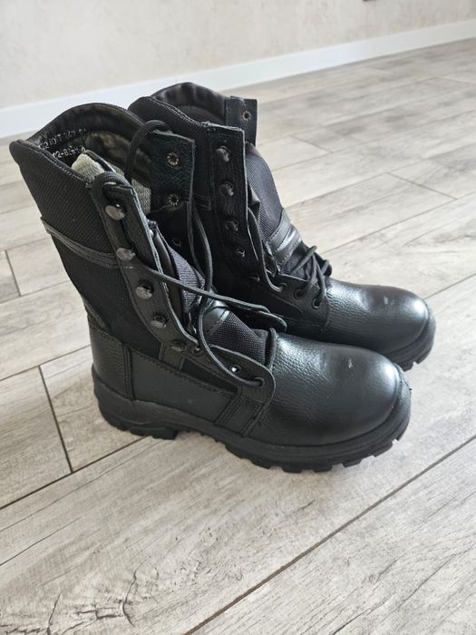 Продам новые берцы