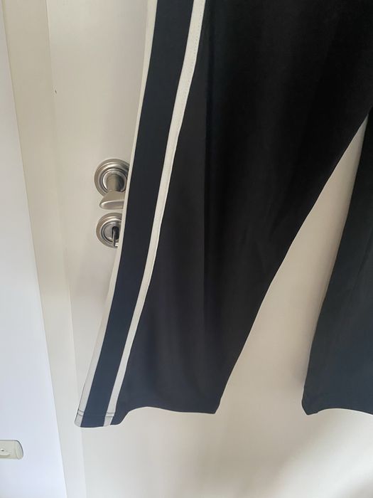 Pantaloni dama New Era