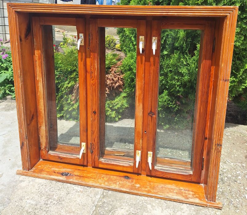 Дървена Дограма от естествено дърво. Чам