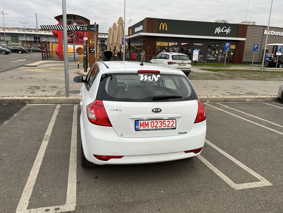 Vand Kia Ceed 1.4 benzina
