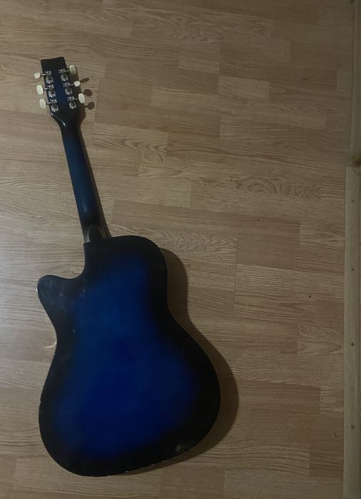 Гитара акустика срочна