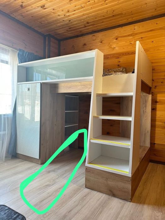 Двухъярусная кровать