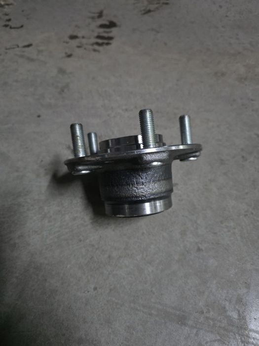 Ступица Мазда 626